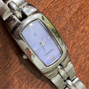 Fossil women’s watch size fits small wrist